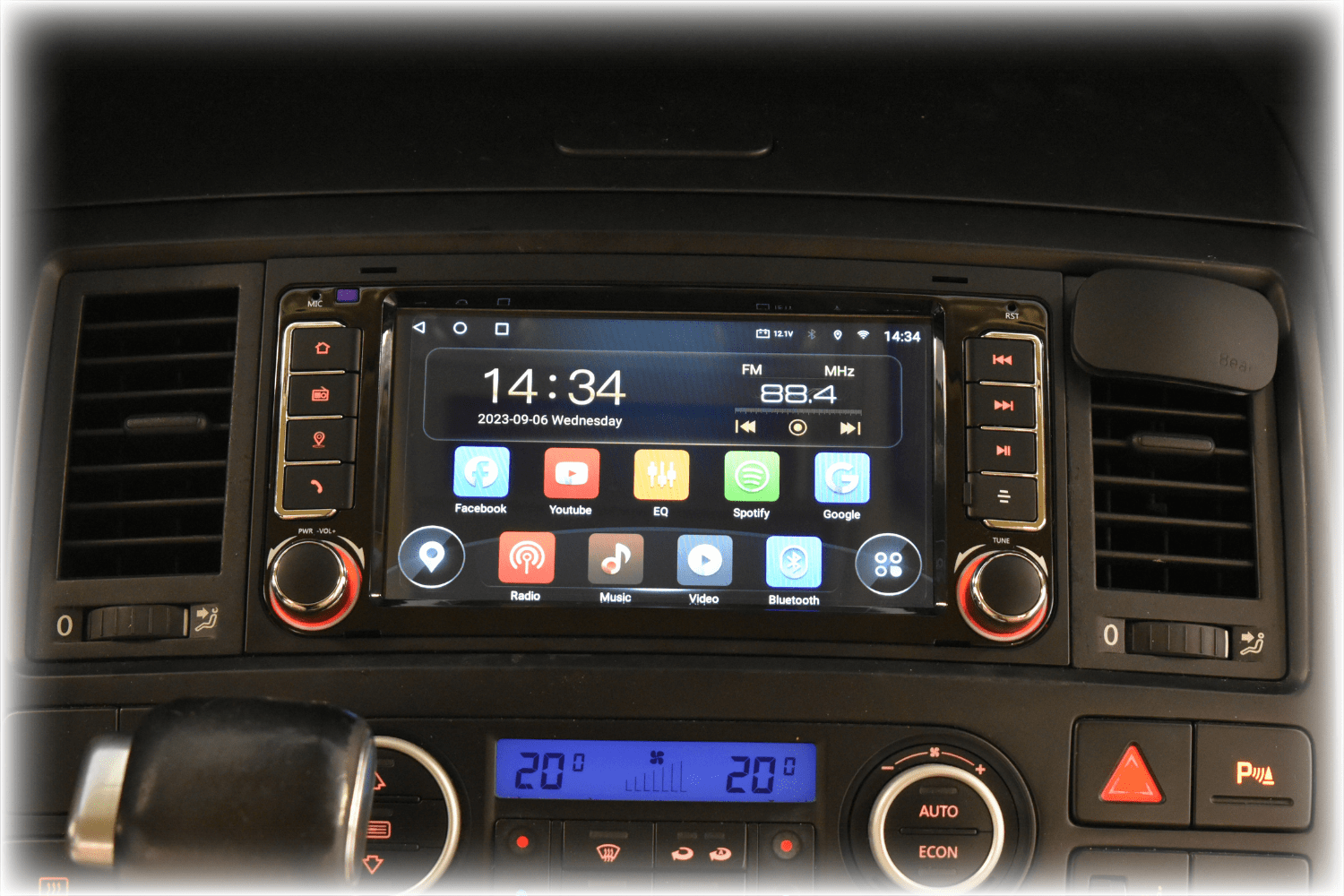 Avtoradio Android VW MultivanTouareg 7˝ 4GB T72 real-min